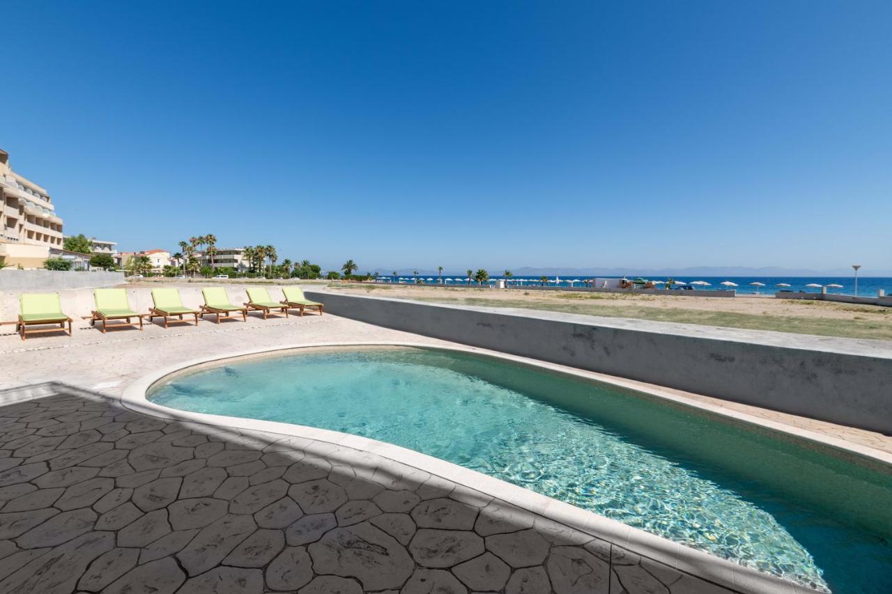 Apartment White&blue Luxury Ialysos (Rhodes)